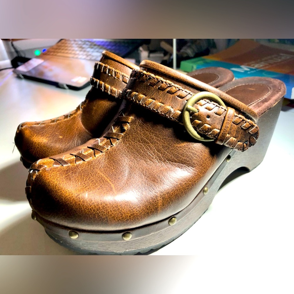 Fashion Bug Brown Leather Clogs